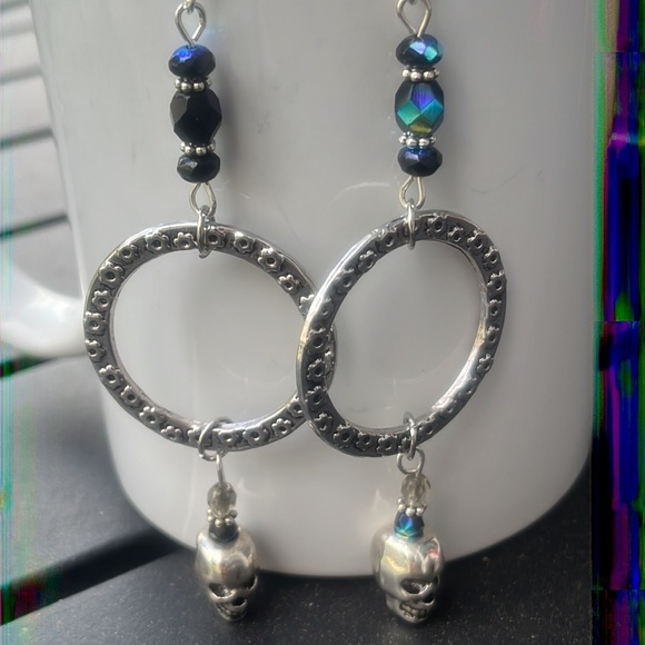 Hand crafted skull Czech glass hoop earrings - Picture 3 of 6